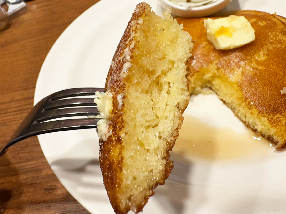 「ほかと明らかに違う!」【ガスト】600円「モーニング」はパンケーキが独特!見た目は「どら焼きの皮」?の画像8