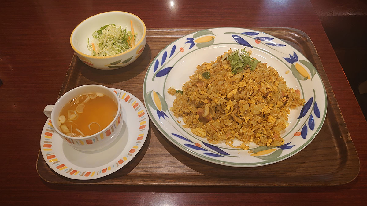 「24時間営業!」埼玉の老舗カフェ【伯爵邸】は「盛り」がスゴい! 980円「ナポリタン」ほか3品を実食の画像15