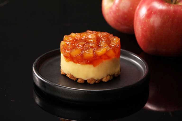 【ローソン】427円「ピスタチオパフェ」などコラボスイーツ3品のラインアップは？の画像3
