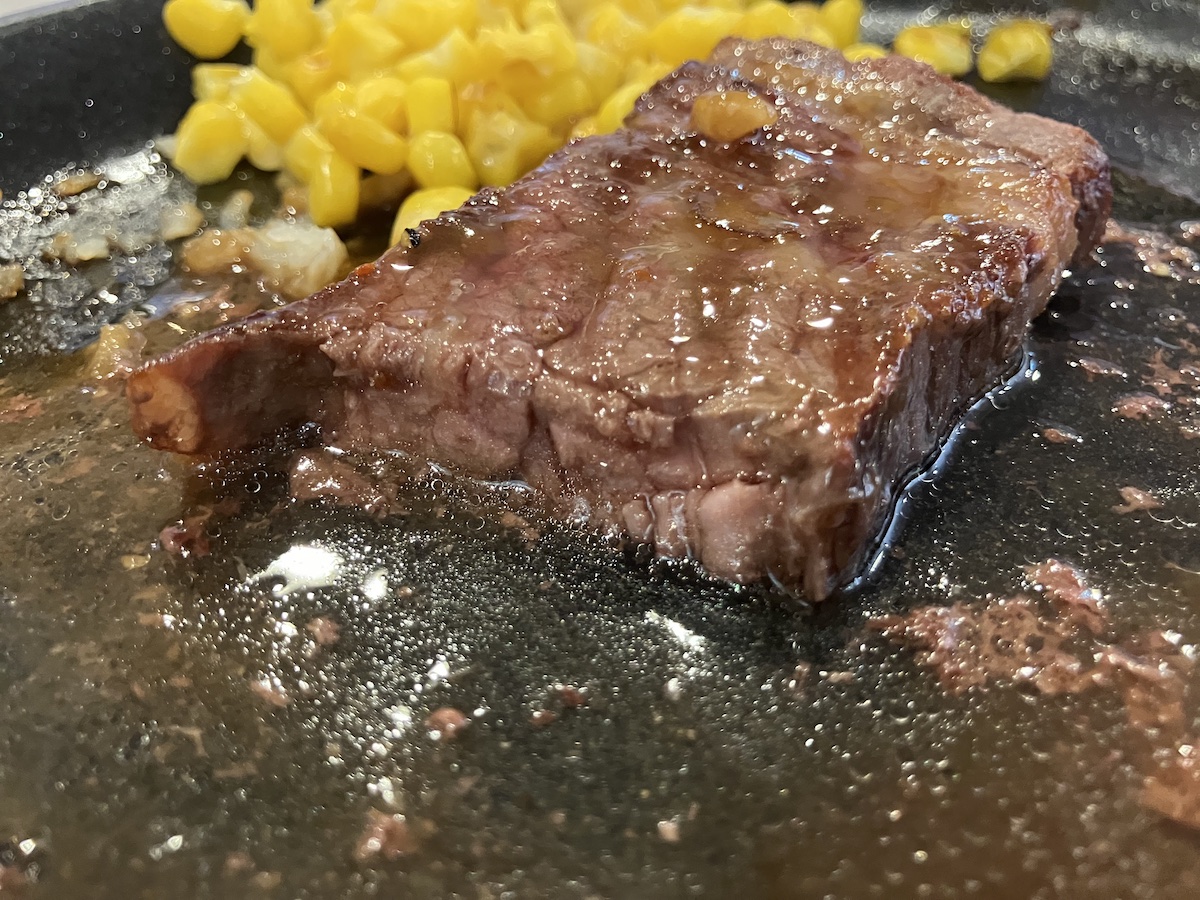 「これは白米必須で！」【サイゼリヤ】新メニュー1090円「ビーフステーキ」は「濃厚ソースが最高」の画像5
